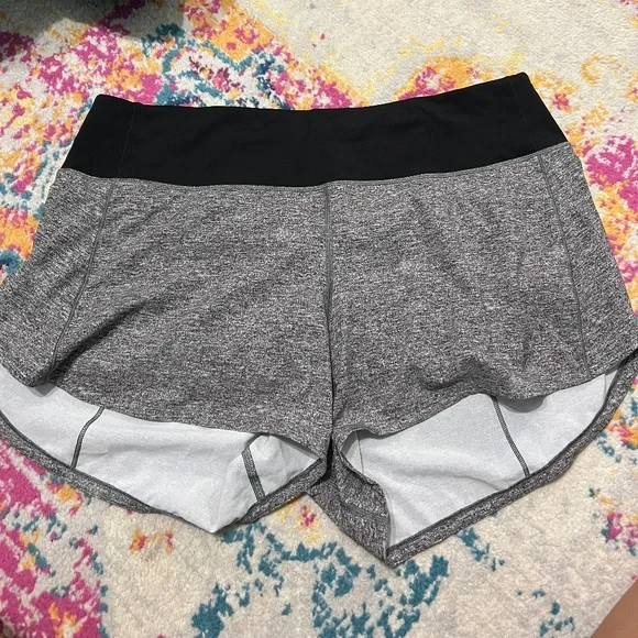 Lululemon Speed Up Shorts - Picture 1 of 3